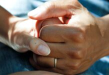 노인요양보호사, 영주권 취득 쉬워진다