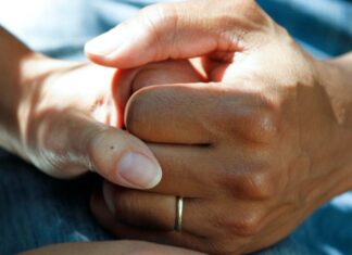 노인요양보호사, 영주권 취득 쉬워진다